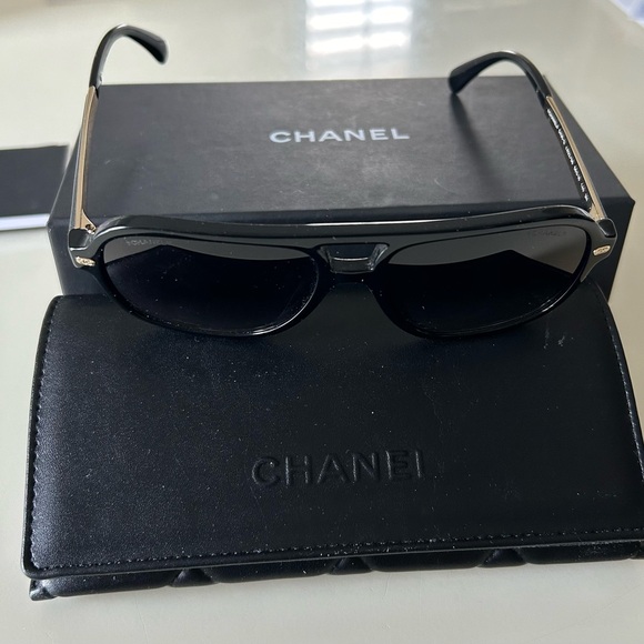 Chanel Black 5436-Q aviator sunglasses - Picture 2 of 6